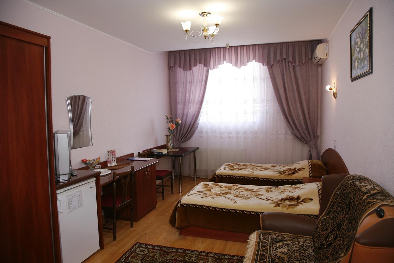 Anzhelina Hotel Kherson Exterior photo
